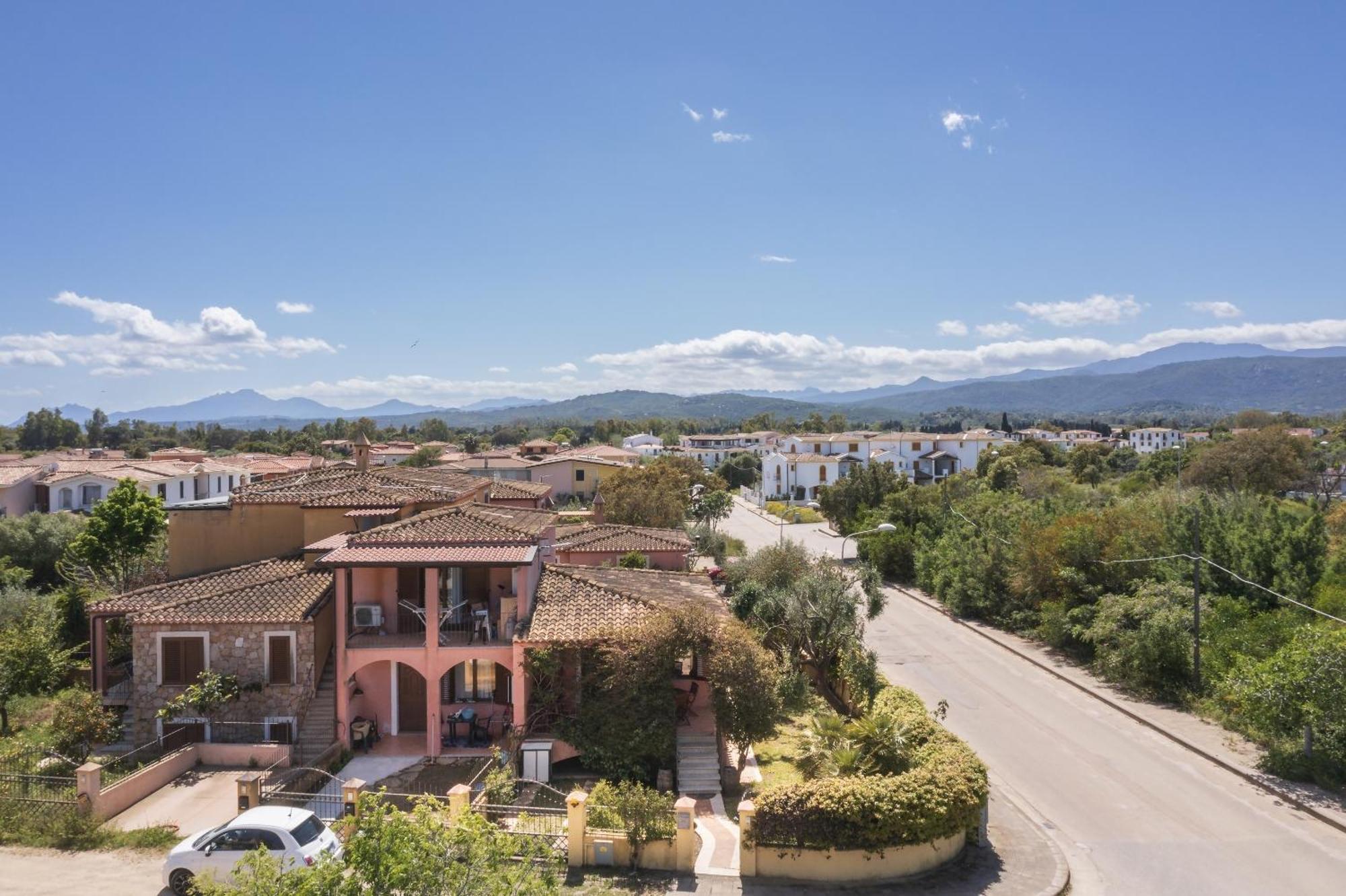 Casa Vacanze Lolivastro Àrbatax Exterior foto